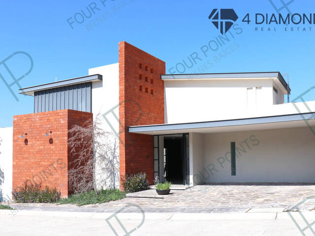 #FPA0303 - Casa para Venta en Irapuato - GT